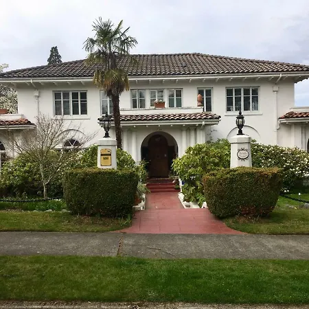 The Villa Bed & Breakfast (Adults Only)-2